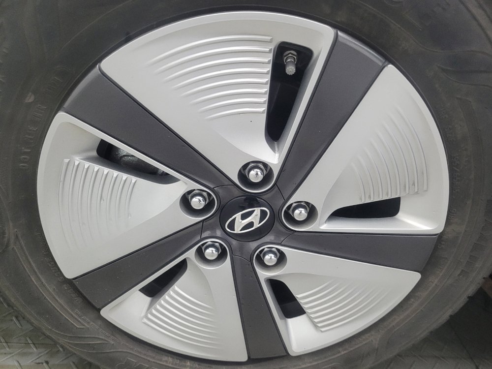 Used 2020 Hyundai Ioniq Blue FWD image 31