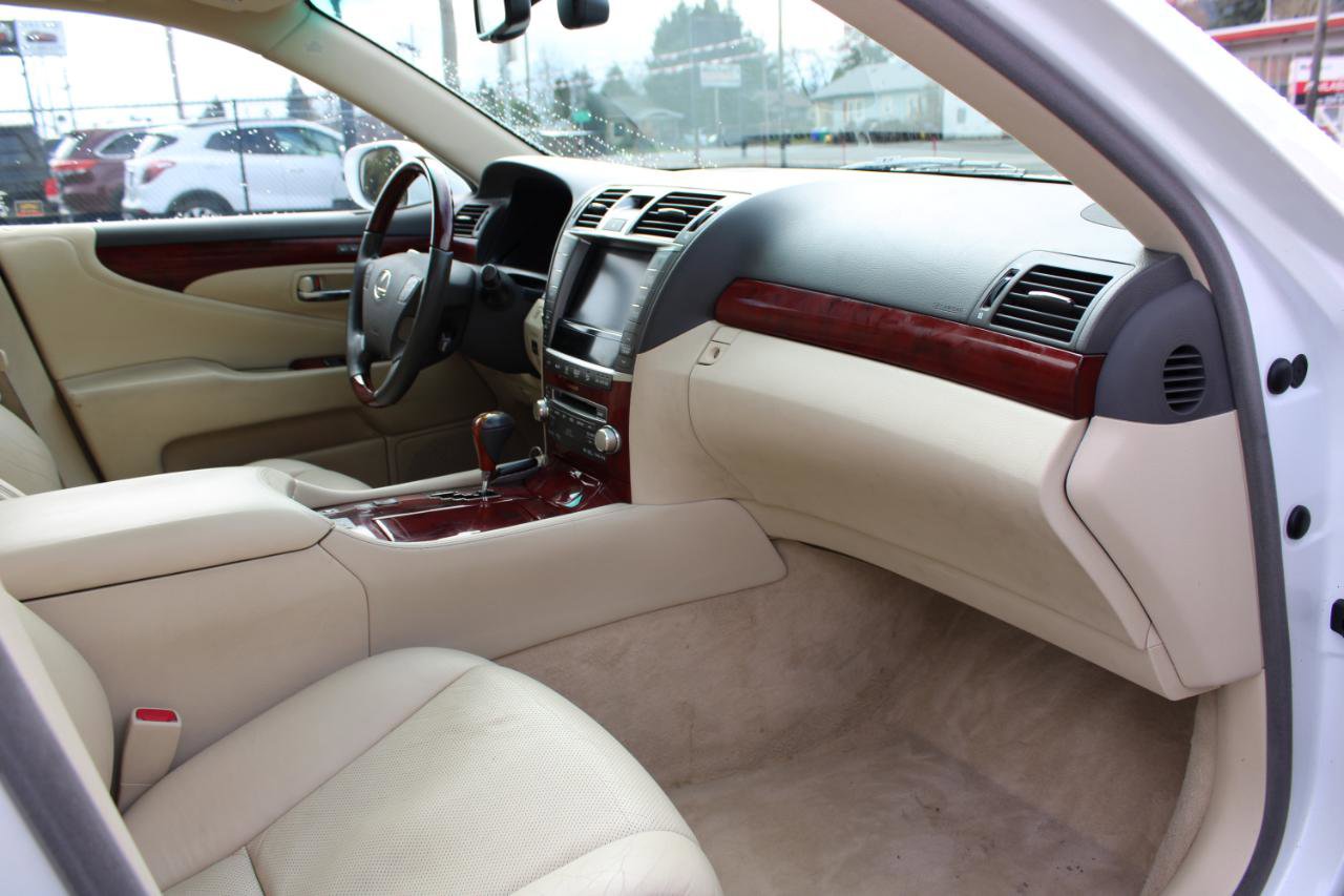 Used 2010 Lexus LS 460 L image 17