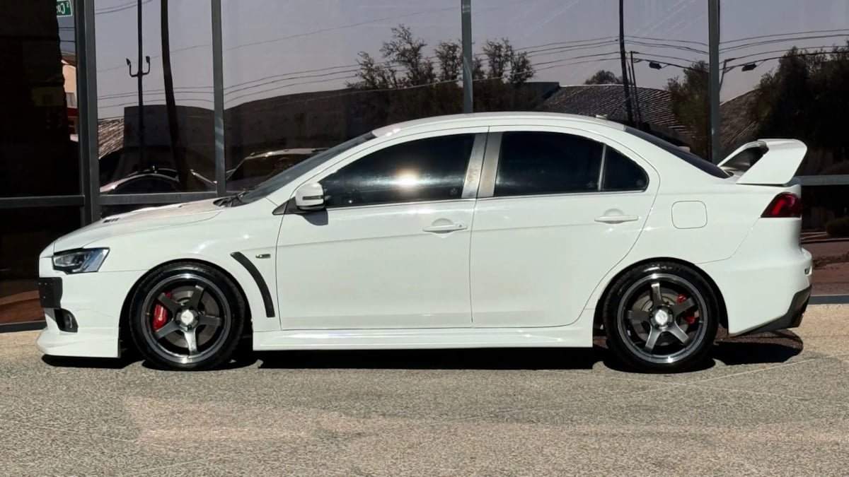Used 2015 Mitsubishi Lancer Evolution GSR AWD/4WD image 4