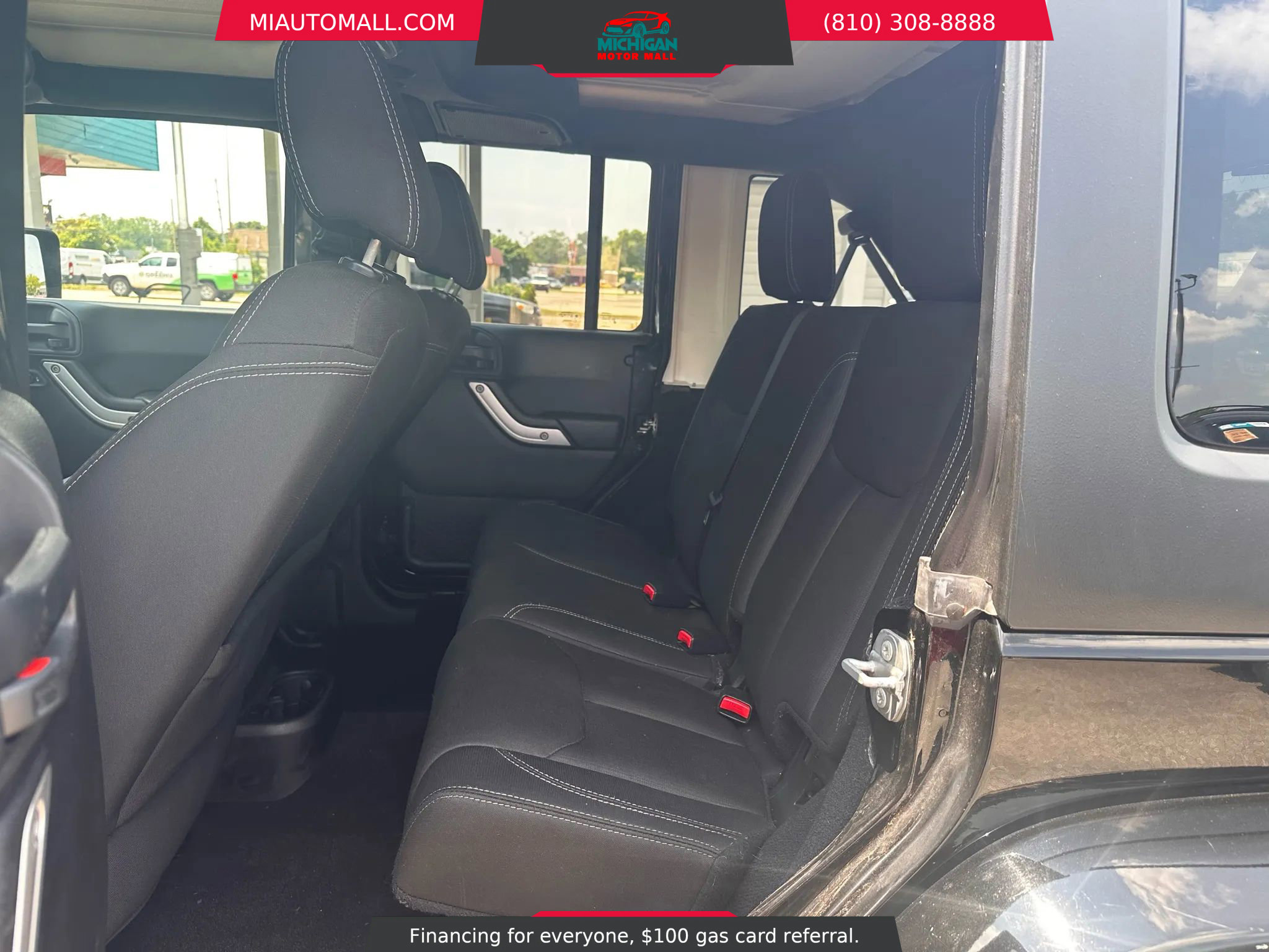 Used 2017 Jeep Wrangler Unlimited Sahara image 29