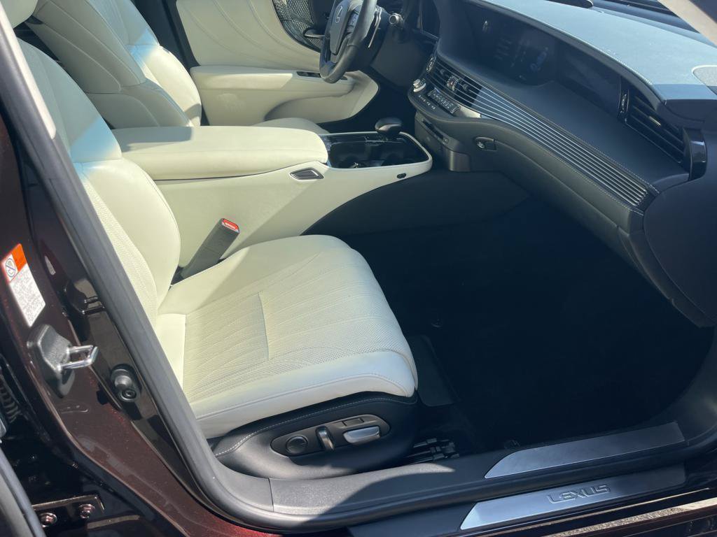 Used 2020 Lexus LS 500 AWD image 4