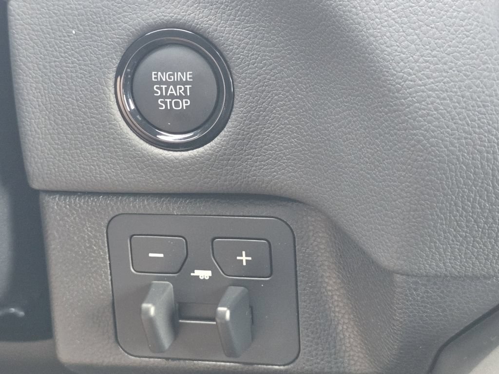 New 2026 Toyota Tundra Limited AWD/4WD image 8