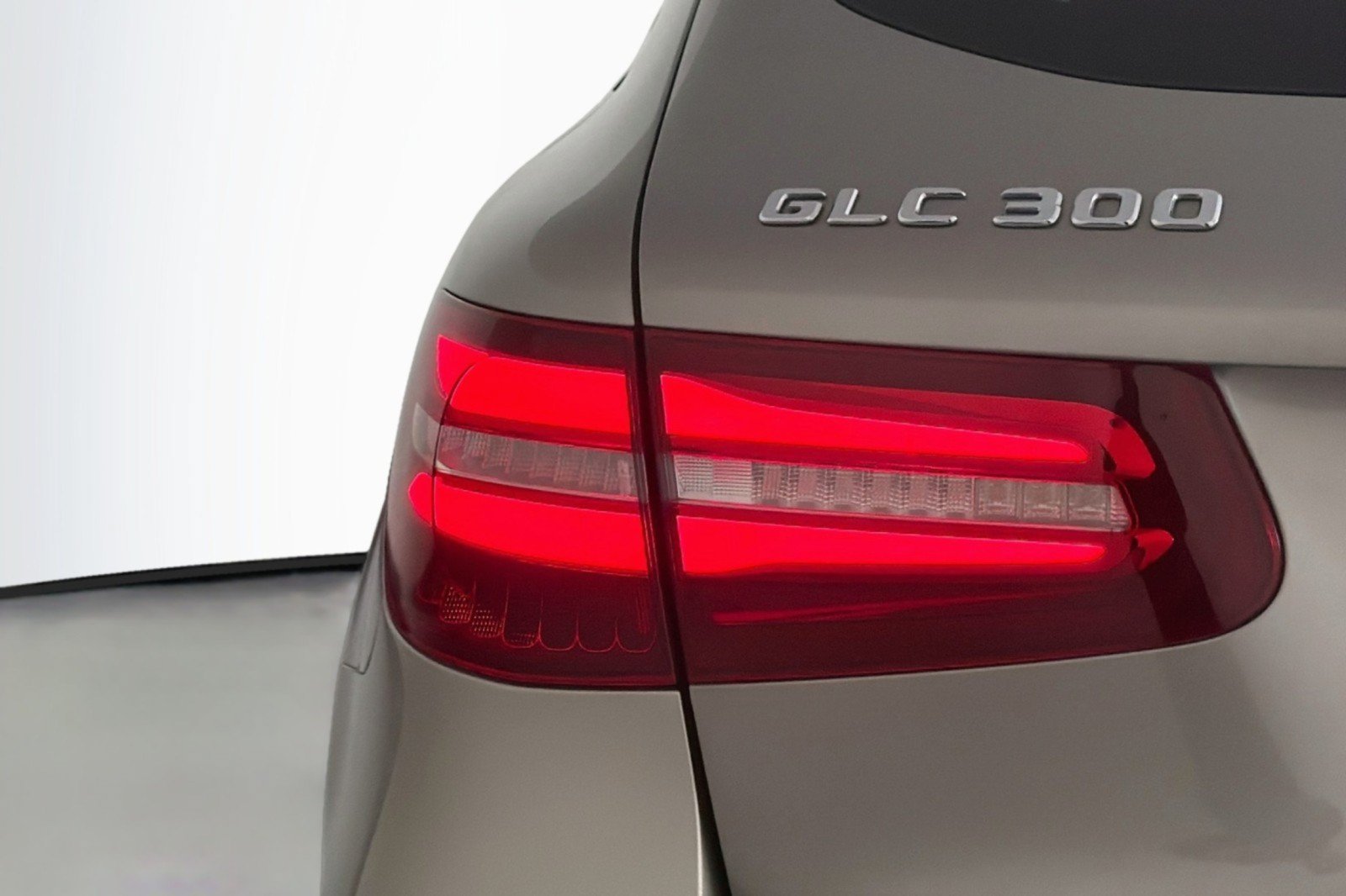 Used 2019 Mercedes-Benz GLC 300 image 16
