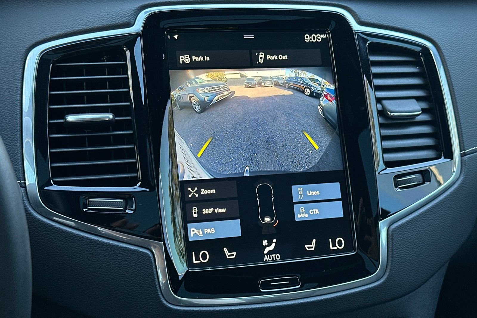 Used 2022 Volvo XC90 T8 R-Design w/ Advanced Package image 21