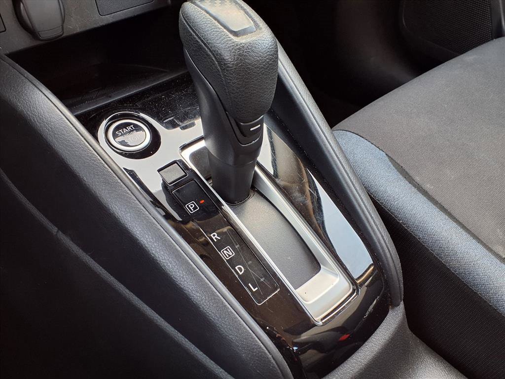 Used 2023 Nissan Versa SV image 17