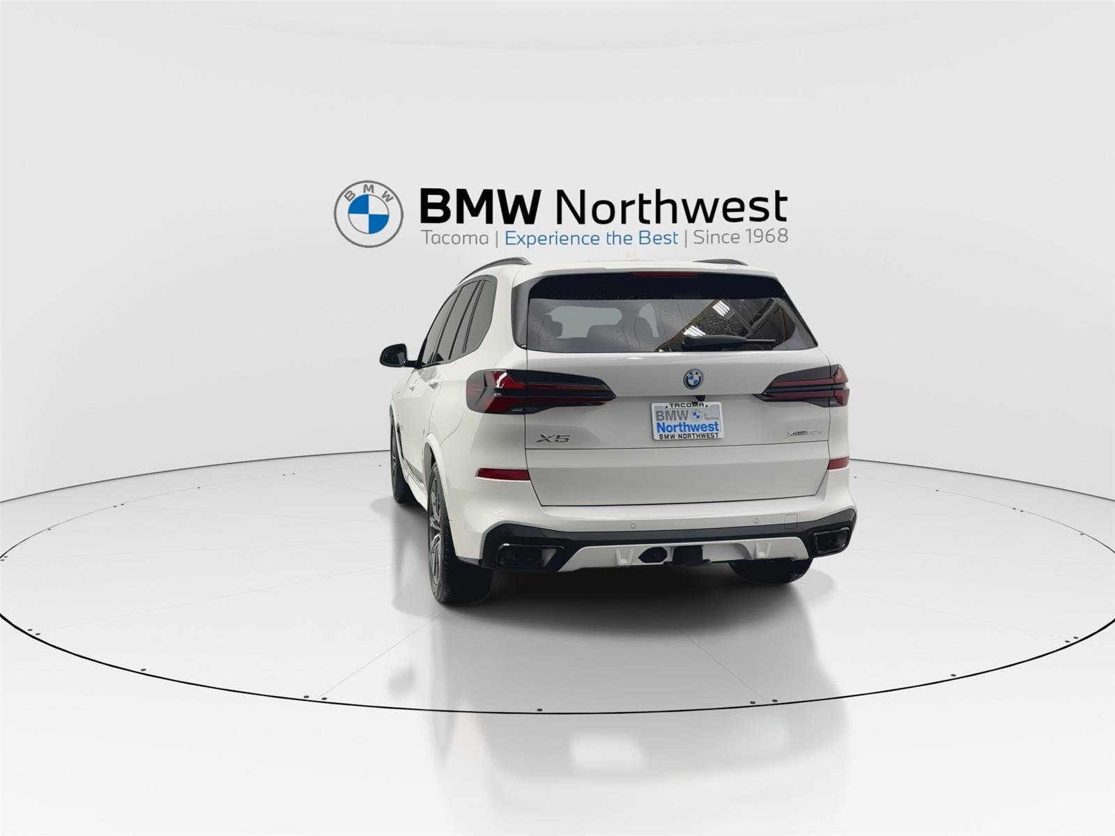 New 2026 BMW X5 xDrive50e w/ M Sport Package image 13