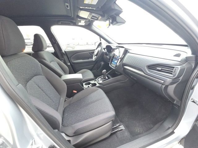 Used 2025 Subaru Forester Premium image 19