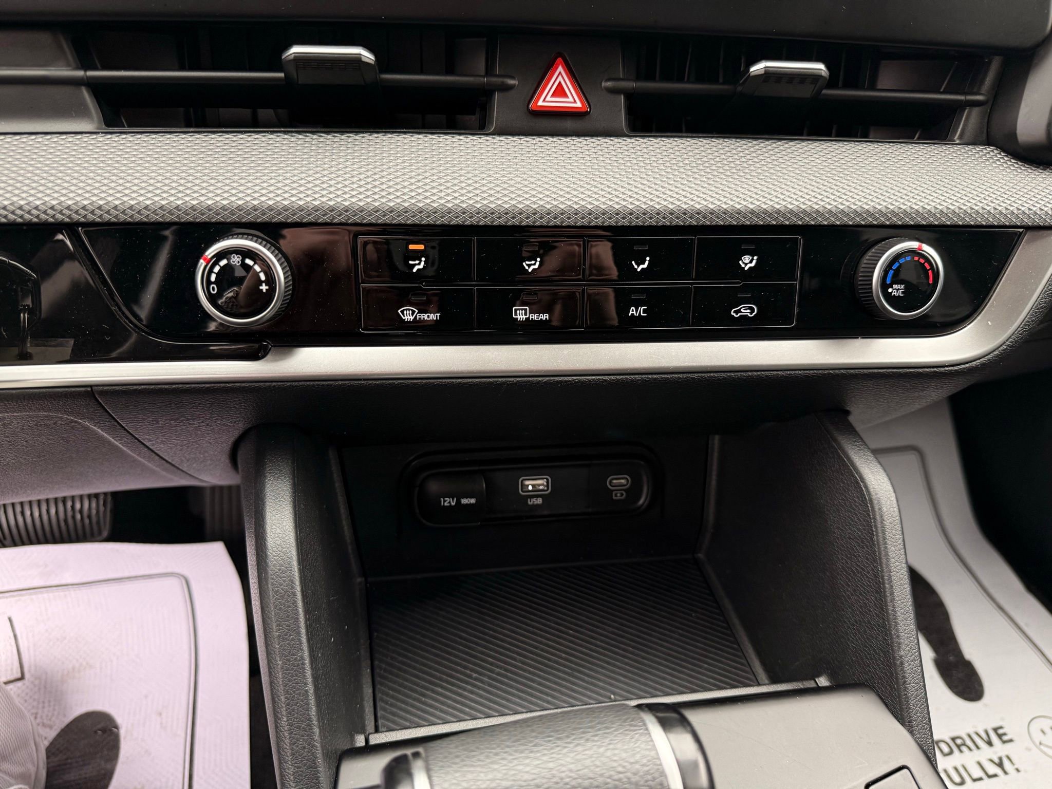 Used 2024 Kia Sportage LX image 35