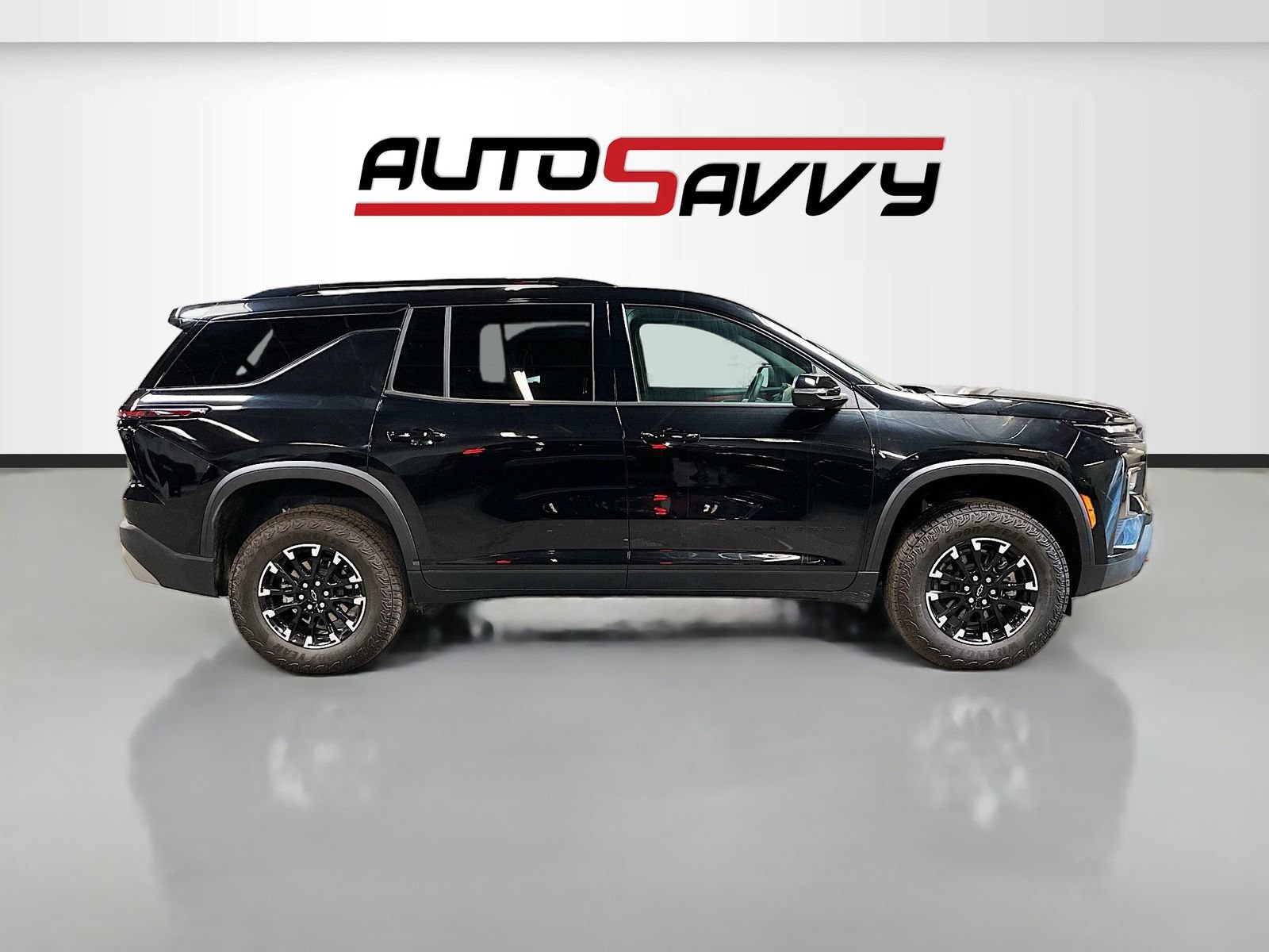 Used 2025 Chevrolet Traverse Z71 w/ Driver Confidence Package AWD/4WD image 8