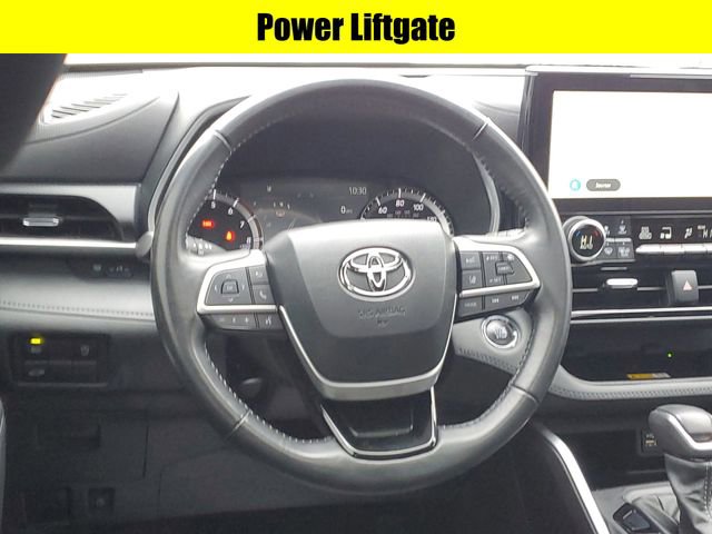 Used 2023 Toyota Highlander XSE image 8