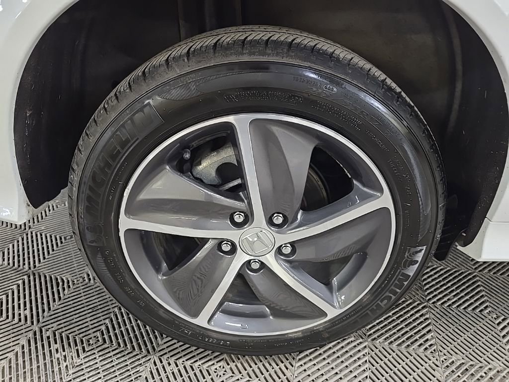 Used 2019 Honda HR-V Touring image 14