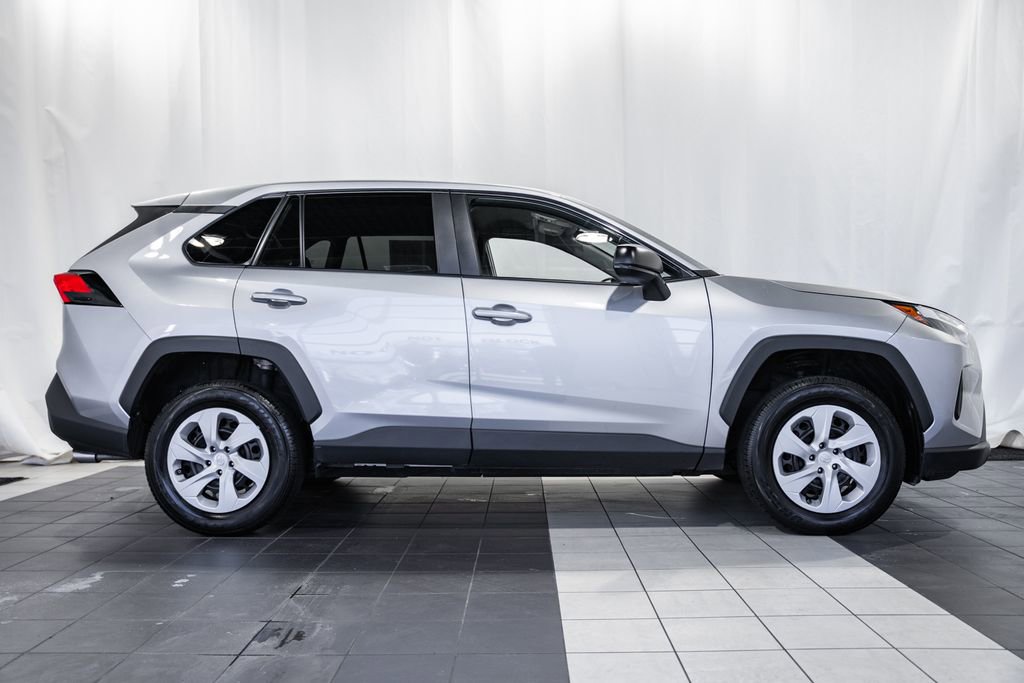 Used 2025 Toyota RAV4 LE image 3