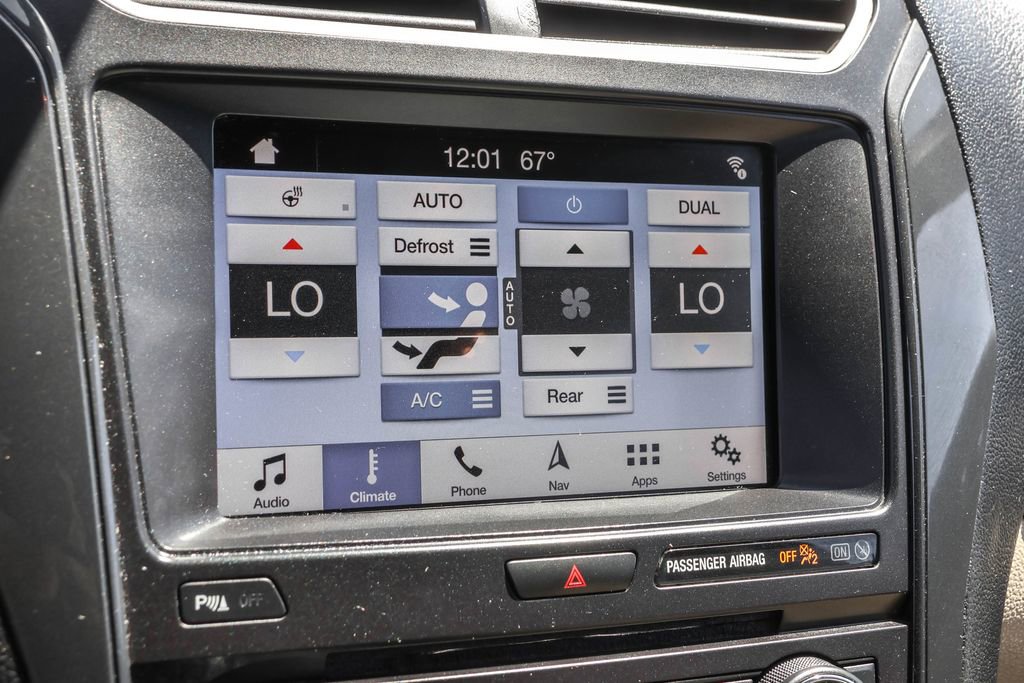Used 2018 Ford Explorer XLT w/ Equipment Group 202A AWD/4WD image 28