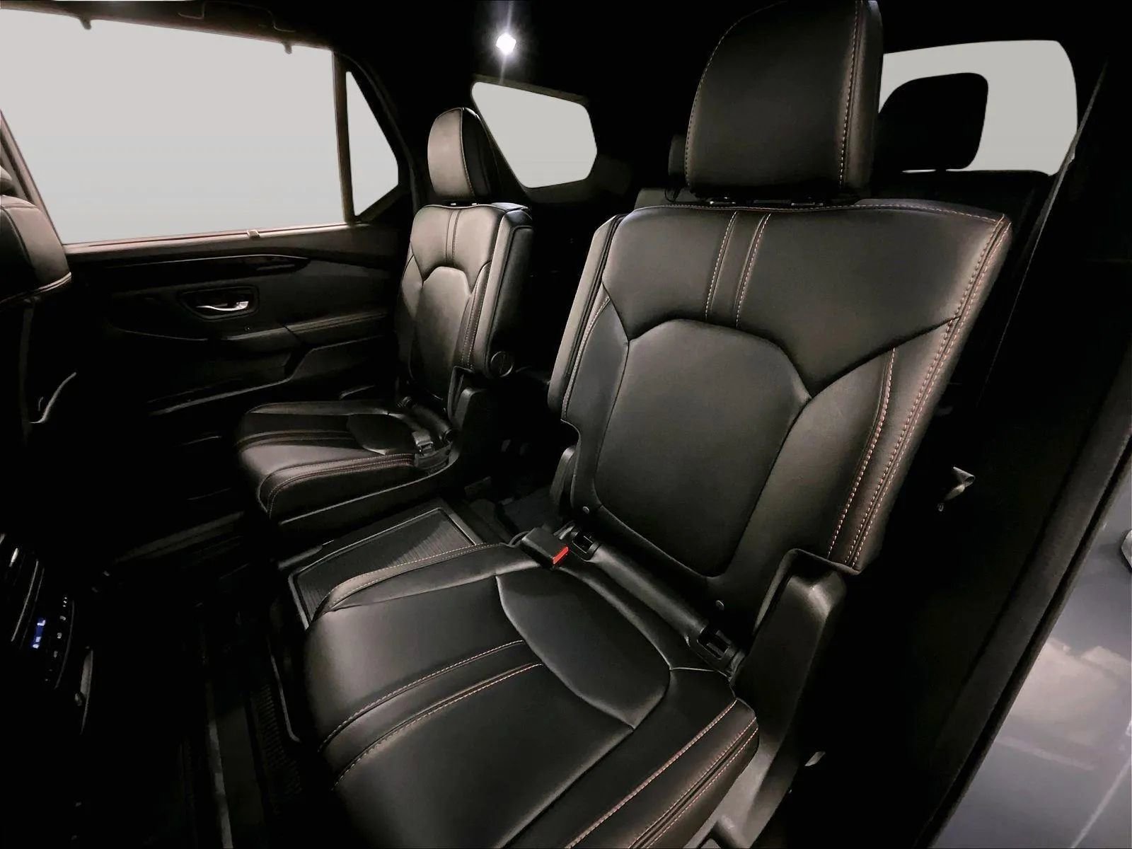 Used 2025 Honda Pilot TrailSport image 25