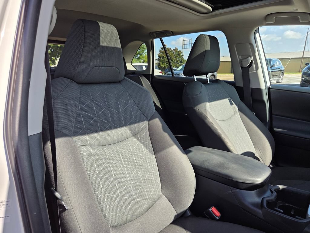 Used 2023 Toyota RAV4 XLE w/ Convenience Package FWD image 30