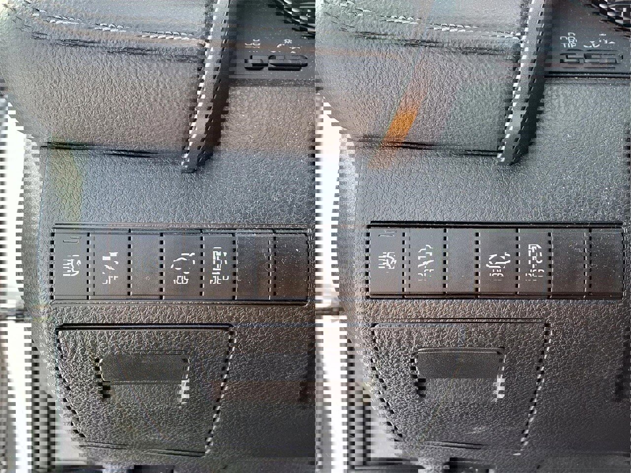 Used 2024 Toyota Camry SE image 15