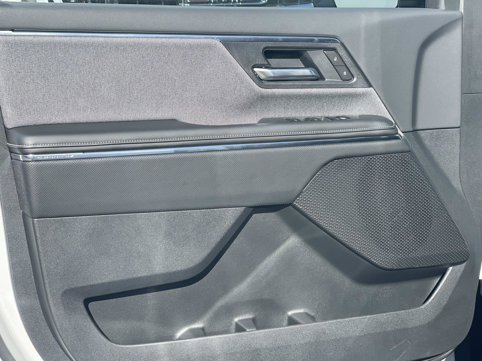 New 2026 GMC Sierra EV Elevation image 19