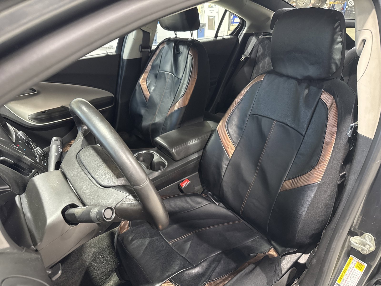 Used 2014 Chevrolet Volt FWD image 17