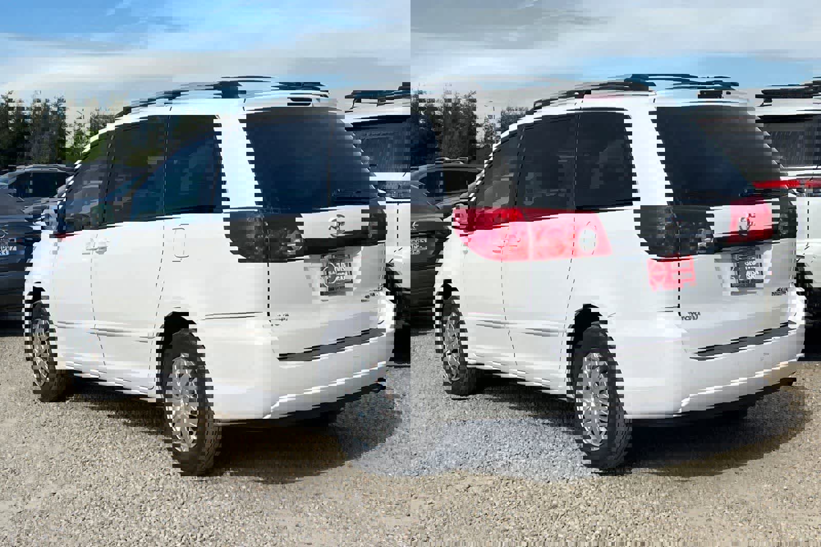 Used 2008 Toyota Sienna CE image 7