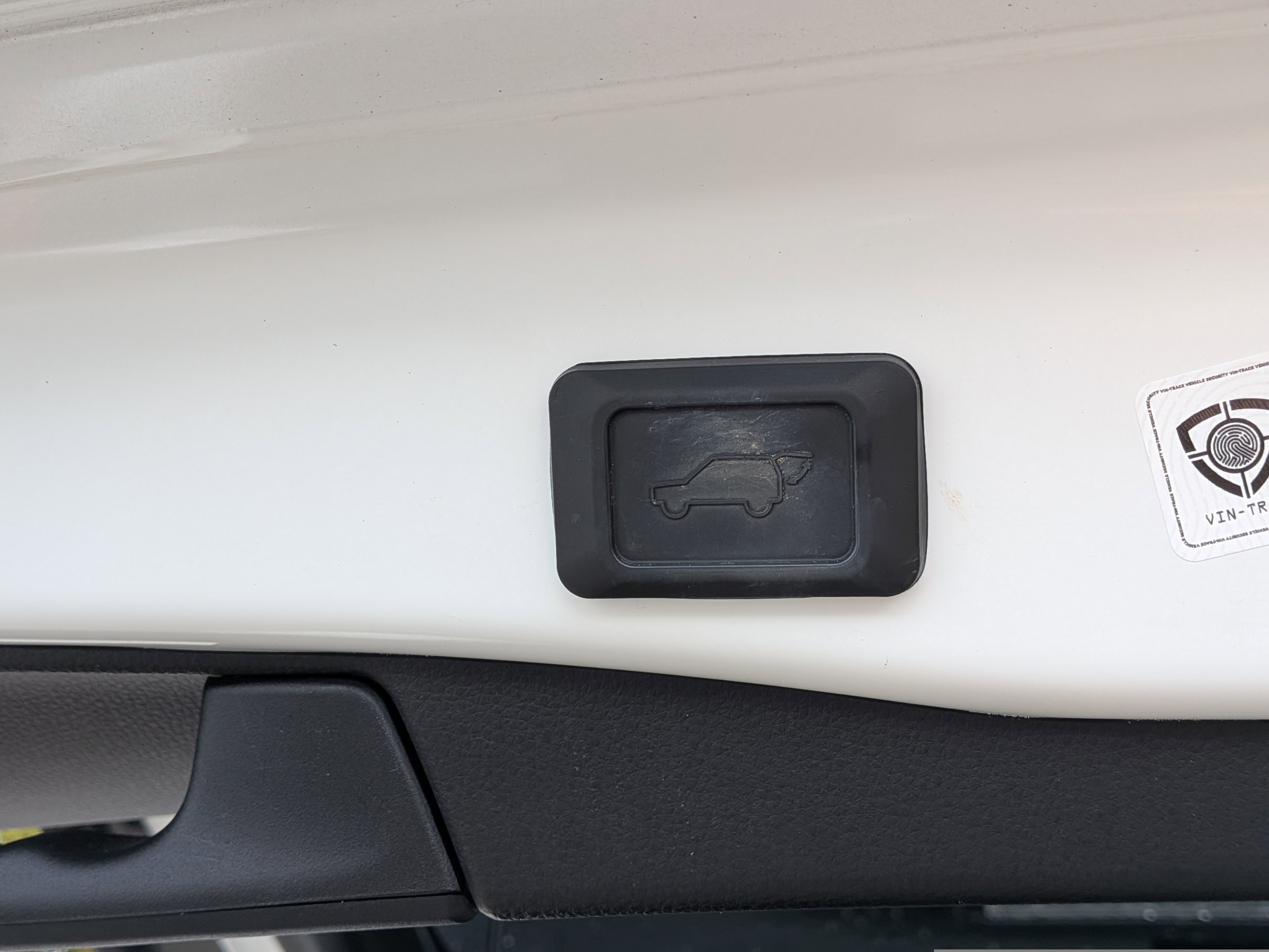 Used 2019 Toyota RAV4 XLE w/ Convenience Package image 14