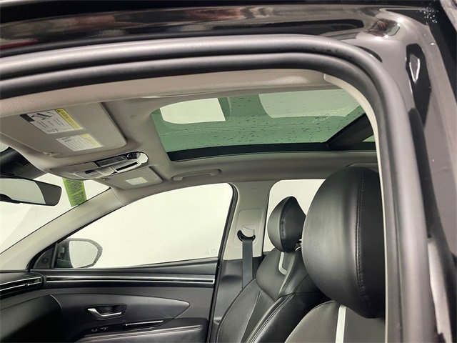 Used 2022 Hyundai Tucson Limited image 17