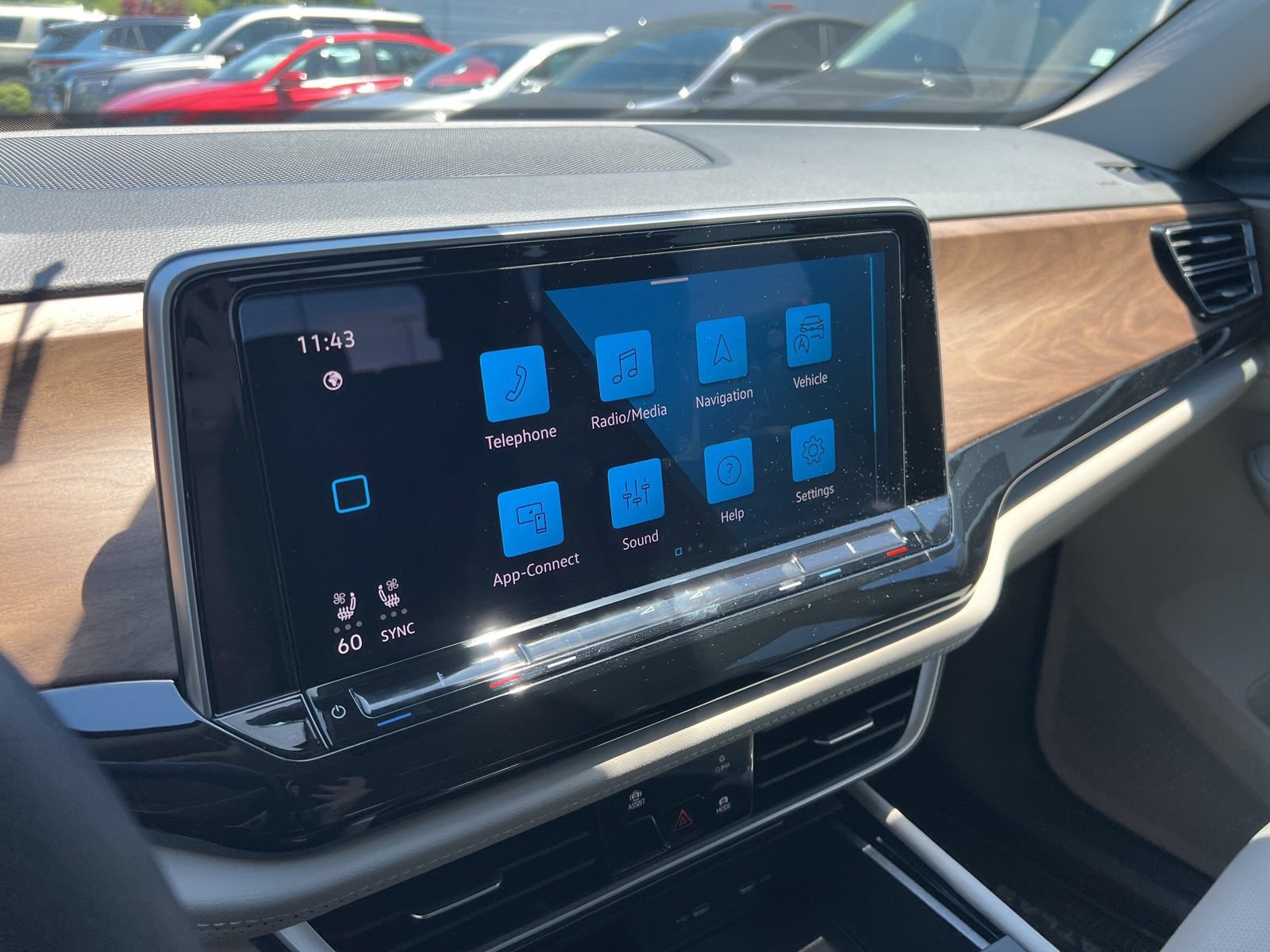 Certified 2026 Volkswagen Atlas SE FWD image 17