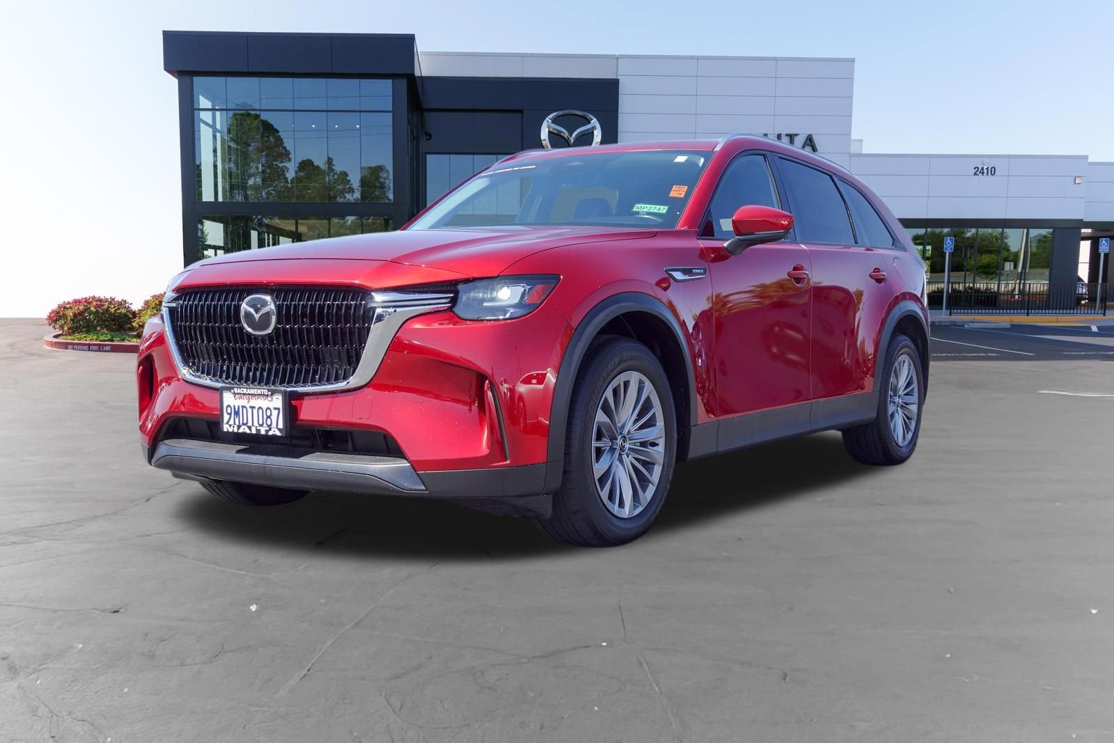 Certified 2024 MAZDA CX-90 Plug-In Hybrid w/ Preferred AWD/4WD image 9