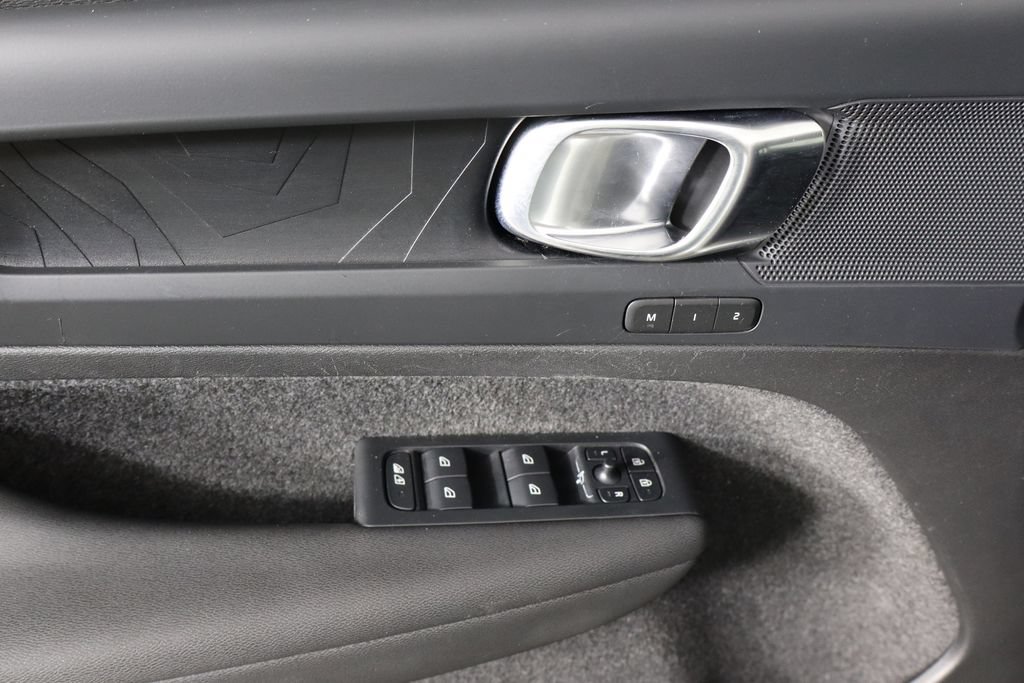 Used 2023 Volvo C40 P8 Recharge Plus AWD/4WD image 19