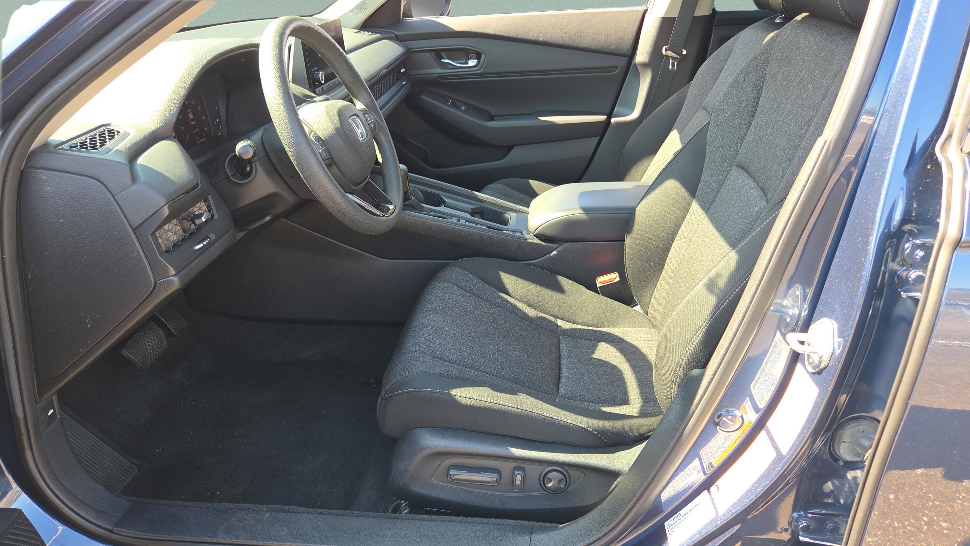 Used 2023 Honda Accord EX image 12