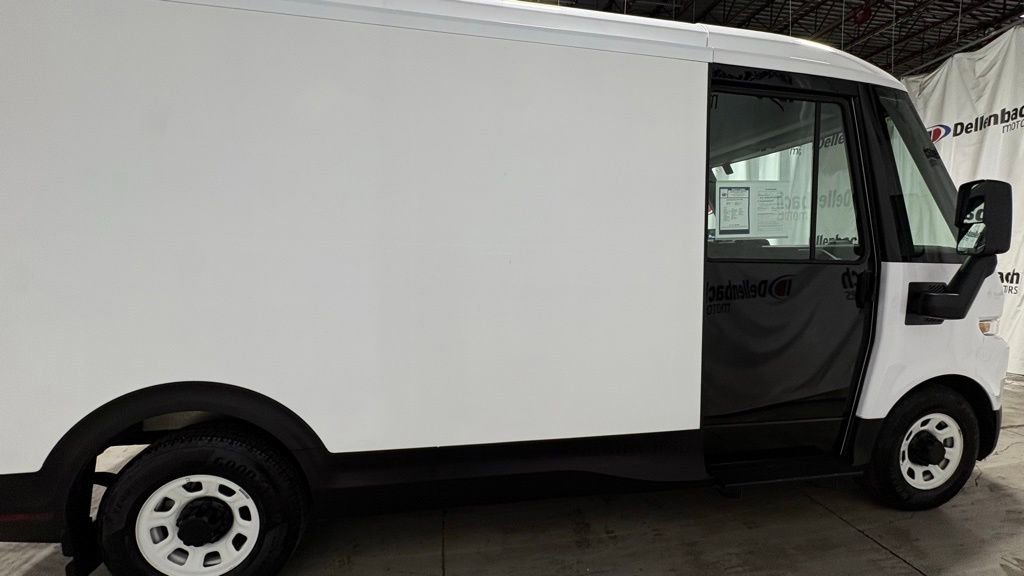 Used 2024 Chevrolet Brightdrop 400 w/ Commercial Equipment Package AWD/4WD image 6