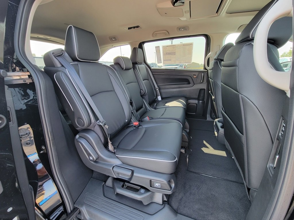 New 2026 Honda Odyssey Touring image 14