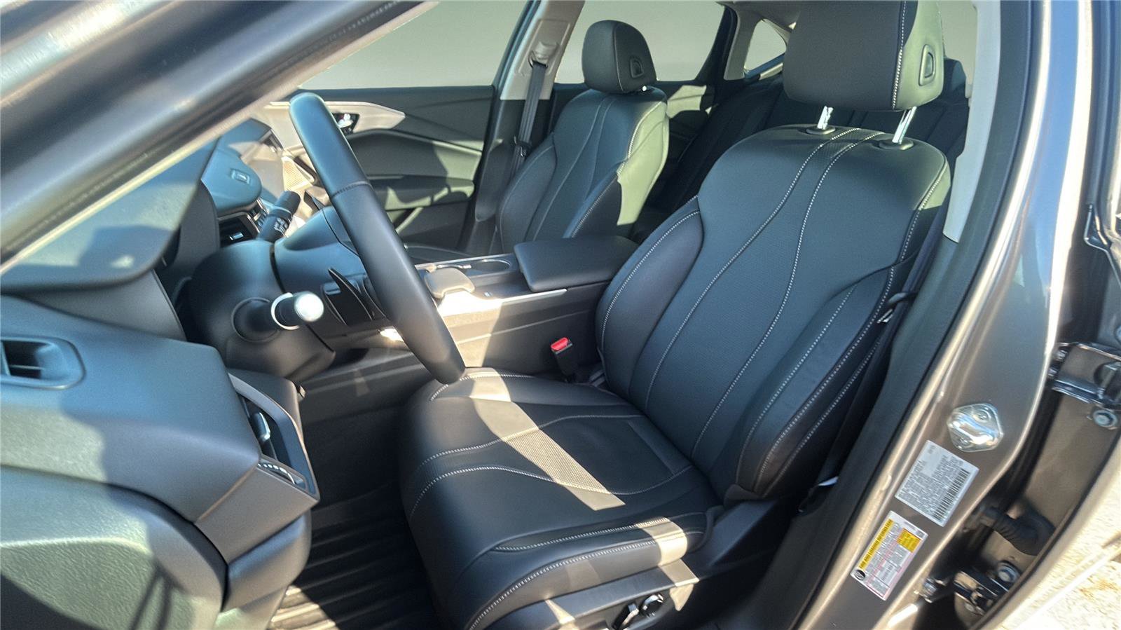 Certified 2025 Acura TLX w/ Technology Package image 12