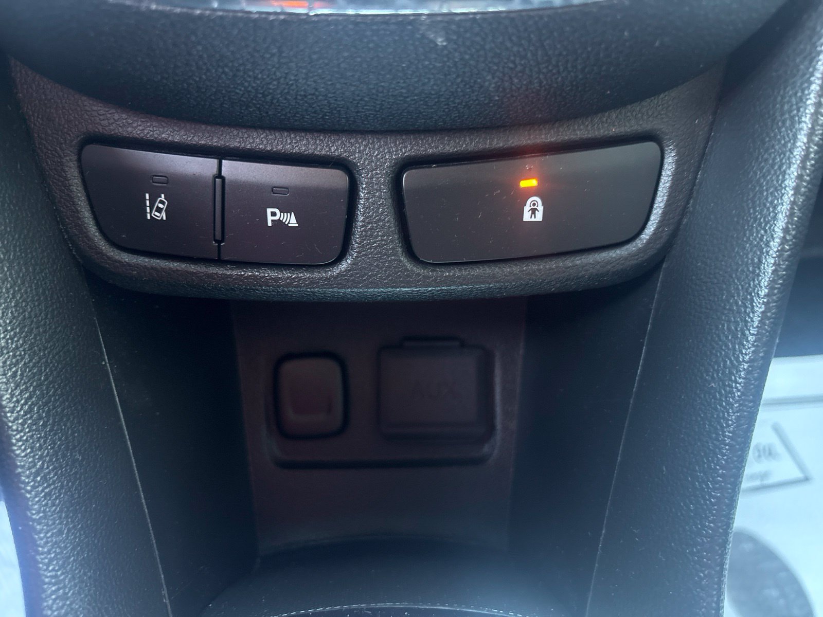 Used 2014 Buick Encore Premium AWD/4WD image 30
