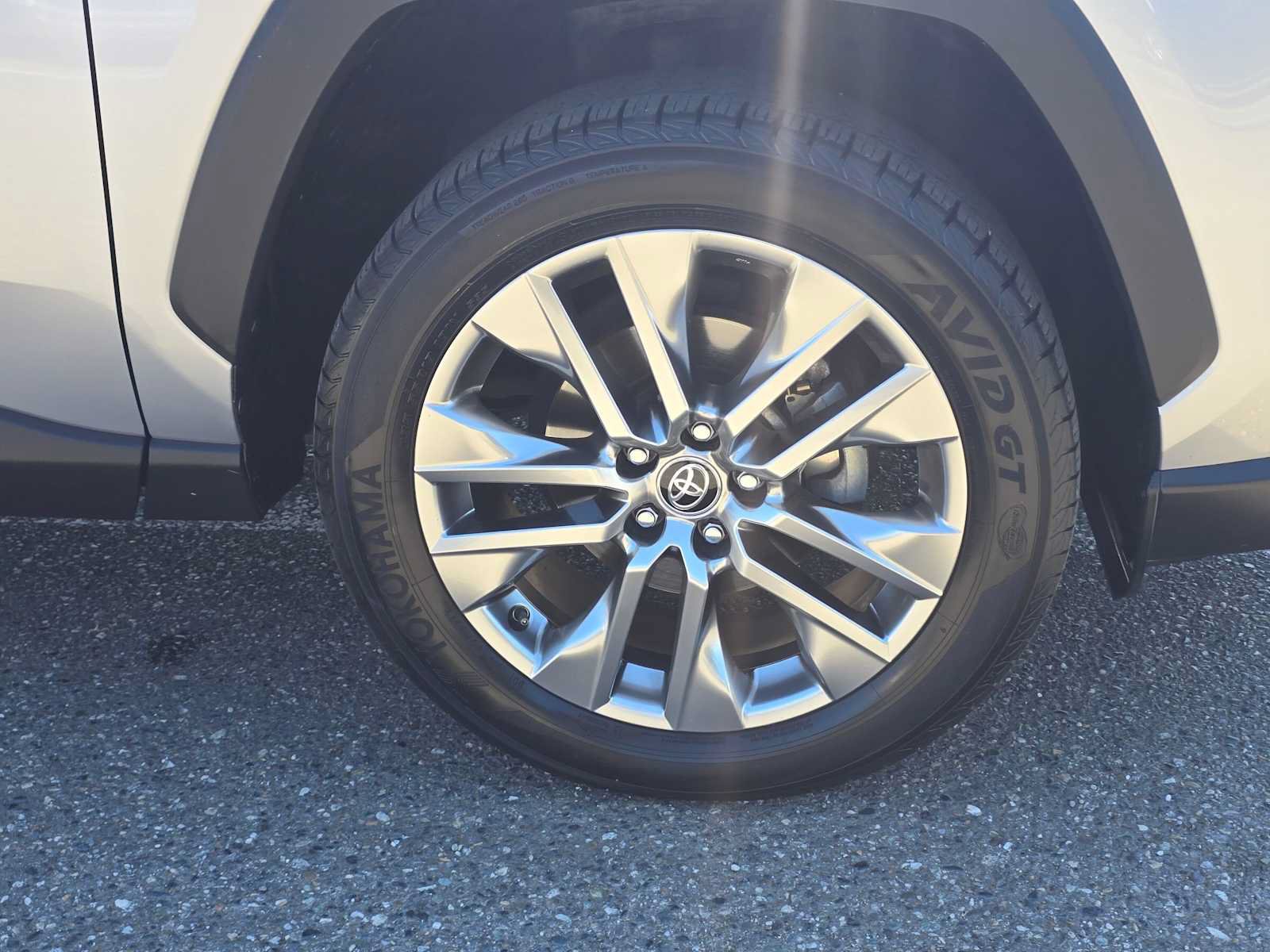 Certified 2022 Toyota RAV4 Limited AWD/4WD image 9