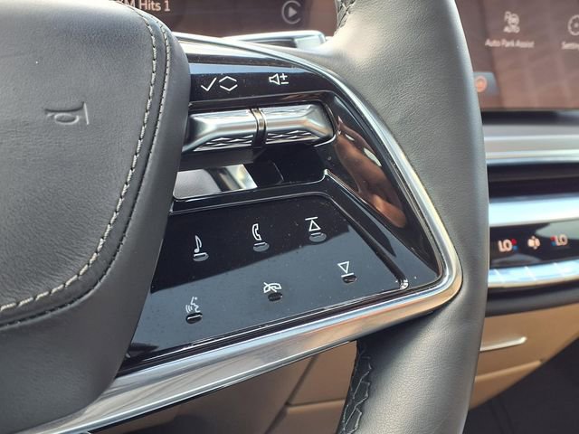 Used 2024 Cadillac Lyriq Luxury w/ Nappa Leather Package AWD/4WD image 12