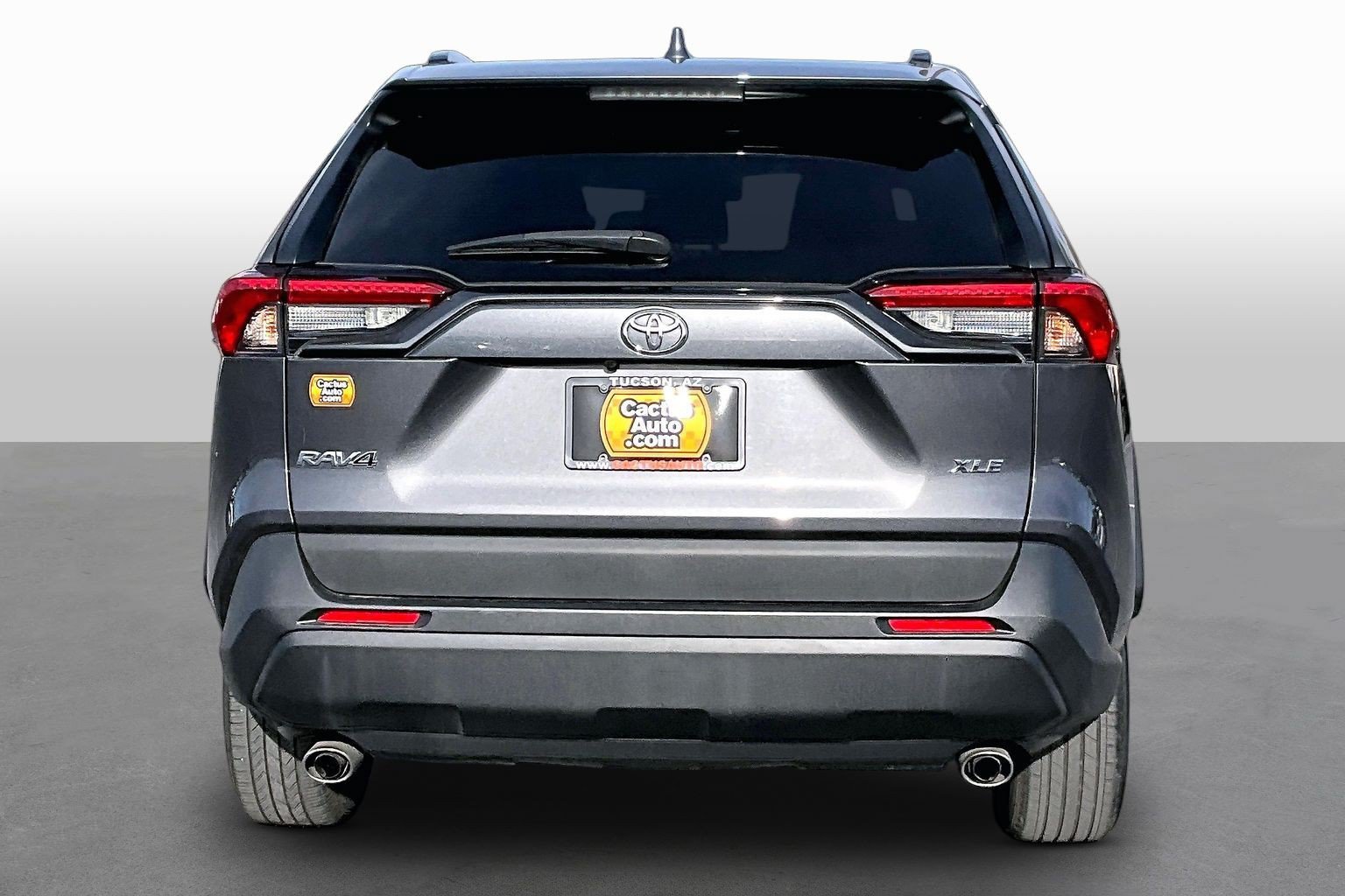 Used 2021 Toyota RAV4 XLE FWD image 4