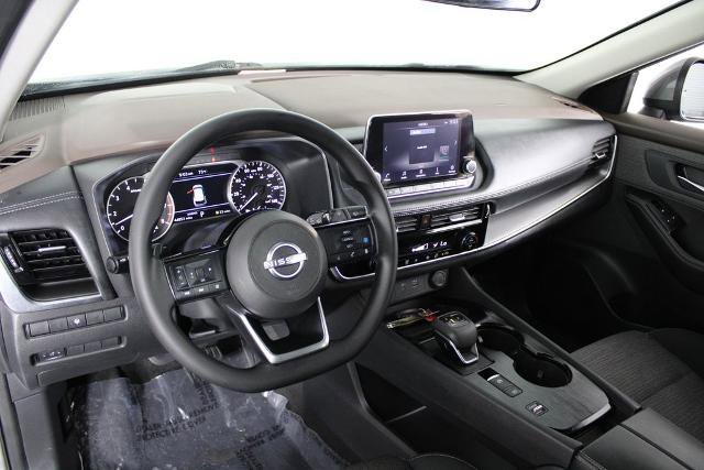 Certified 2022 Nissan Rogue SV FWD image 18
