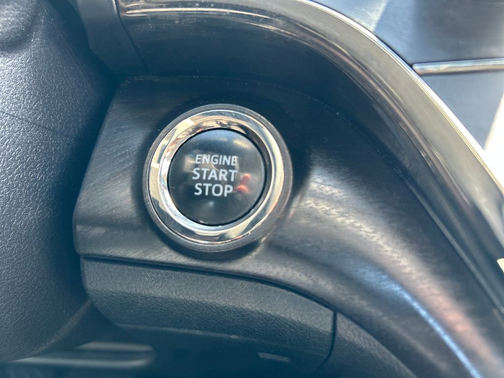 Used 2016 Toyota Avalon Limited FWD image 24