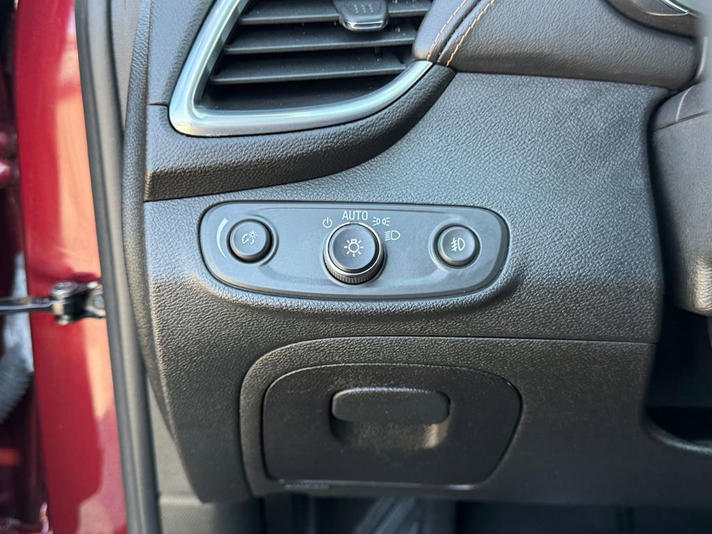 Used 2017 Chevrolet Trax Premier w/ Driver Confidence II Package image 21