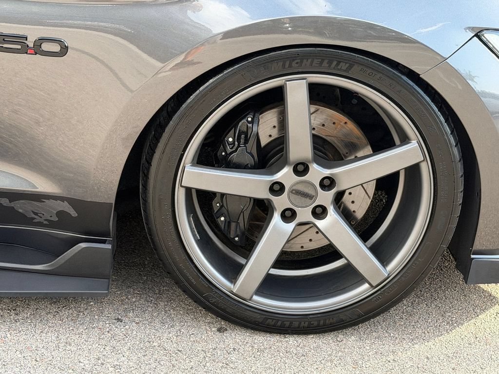 Used 2016 Ford Mustang GT Premium RWD image 9