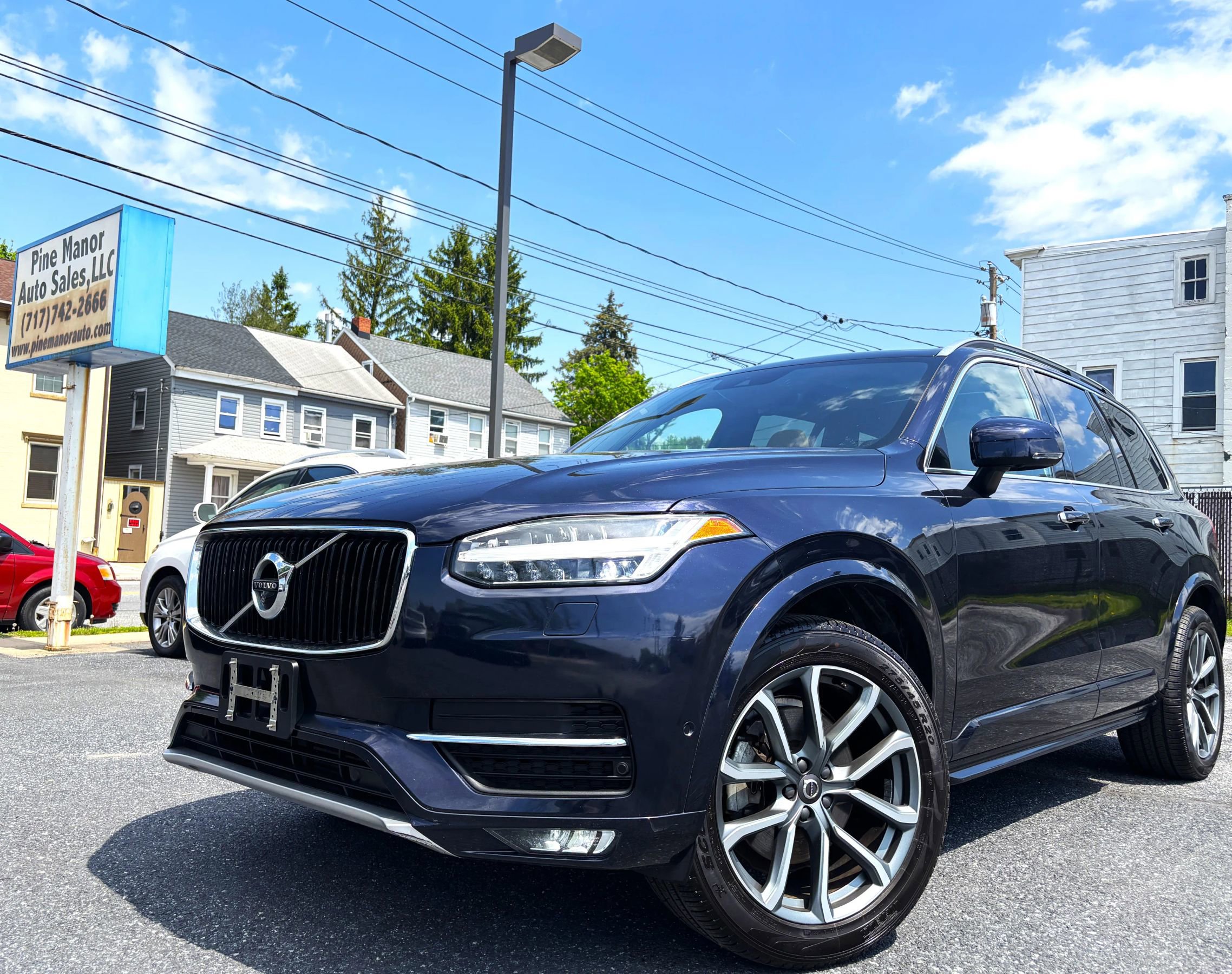 Used 2017 Volvo XC90 T6 Momentum w/ Vision Package