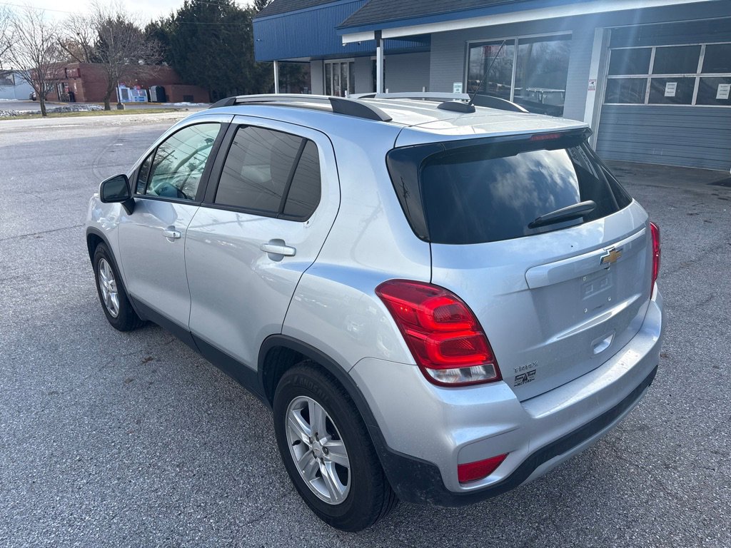 Used 2021 Chevrolet Trax LT FWD image 6