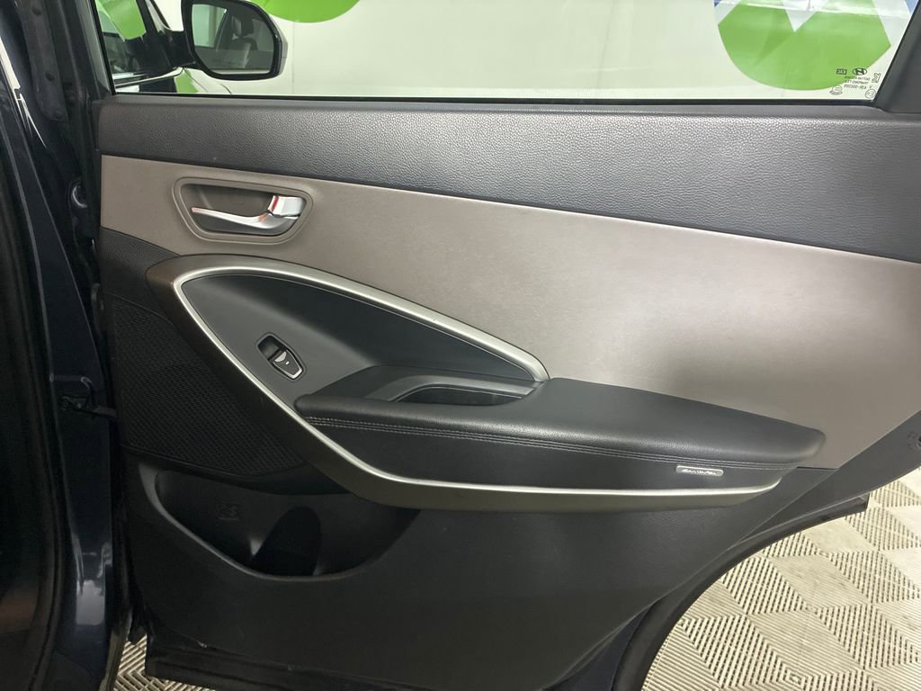 Used 2018 Hyundai Santa Fe SE image 28