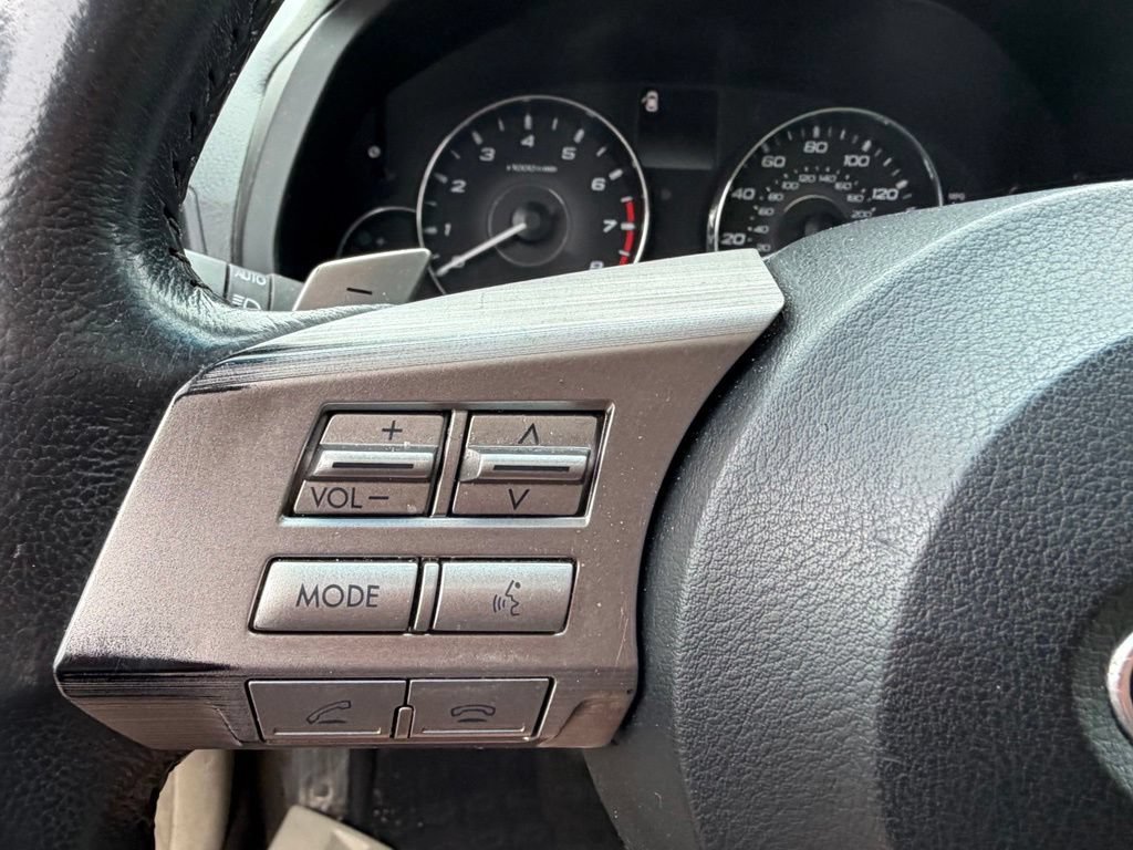 Used 2011 Subaru Outback 3.6R Limited w/ PWR Moonroof Pkg AWD/4WD image 16
