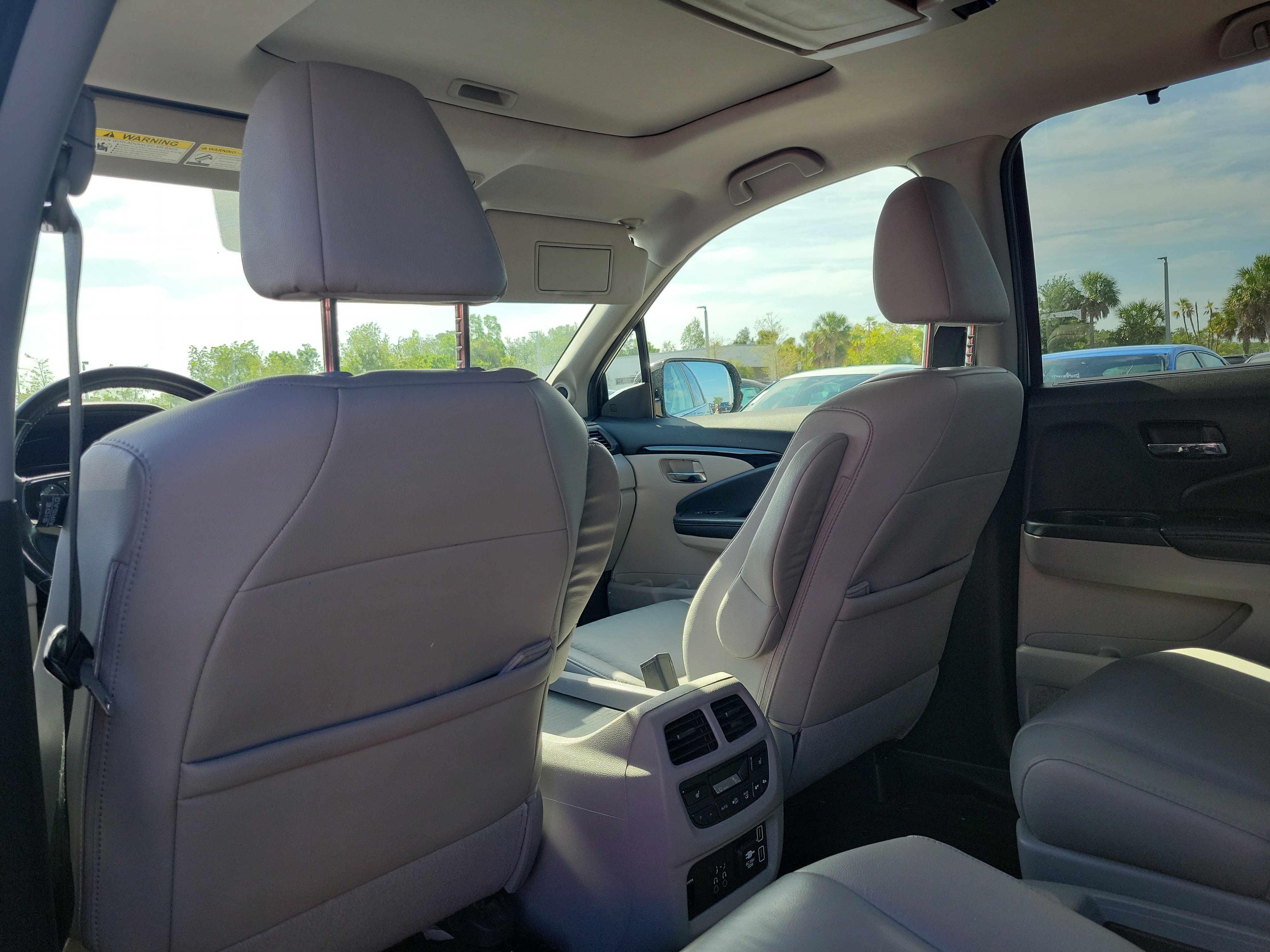 Used 2019 Honda Pilot Touring image 16