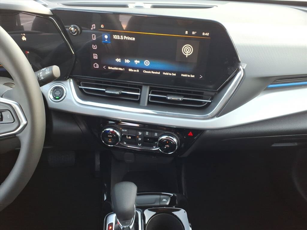 New 2026 Chevrolet Trax LT w/ Driver Confidence Package FWD image 22