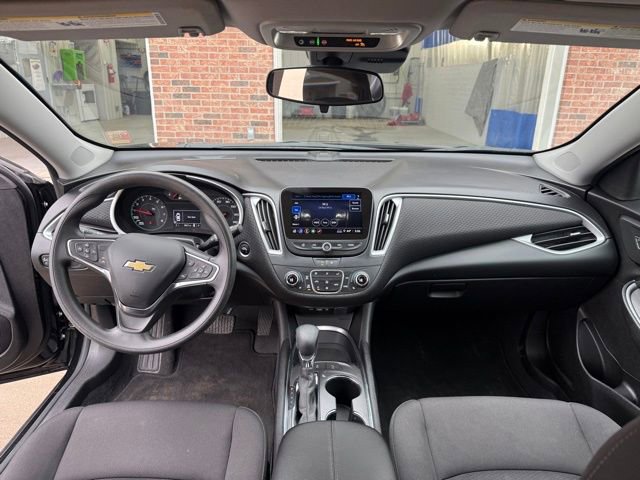 Used 2024 Chevrolet Malibu LT image 31