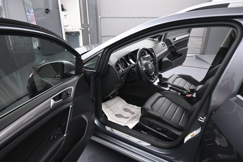 Used 2018 Volkswagen Golf Alltrack SEL AWD/4WD image 41