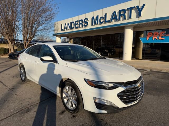 Used 2024 Chevrolet Malibu LT image 2
