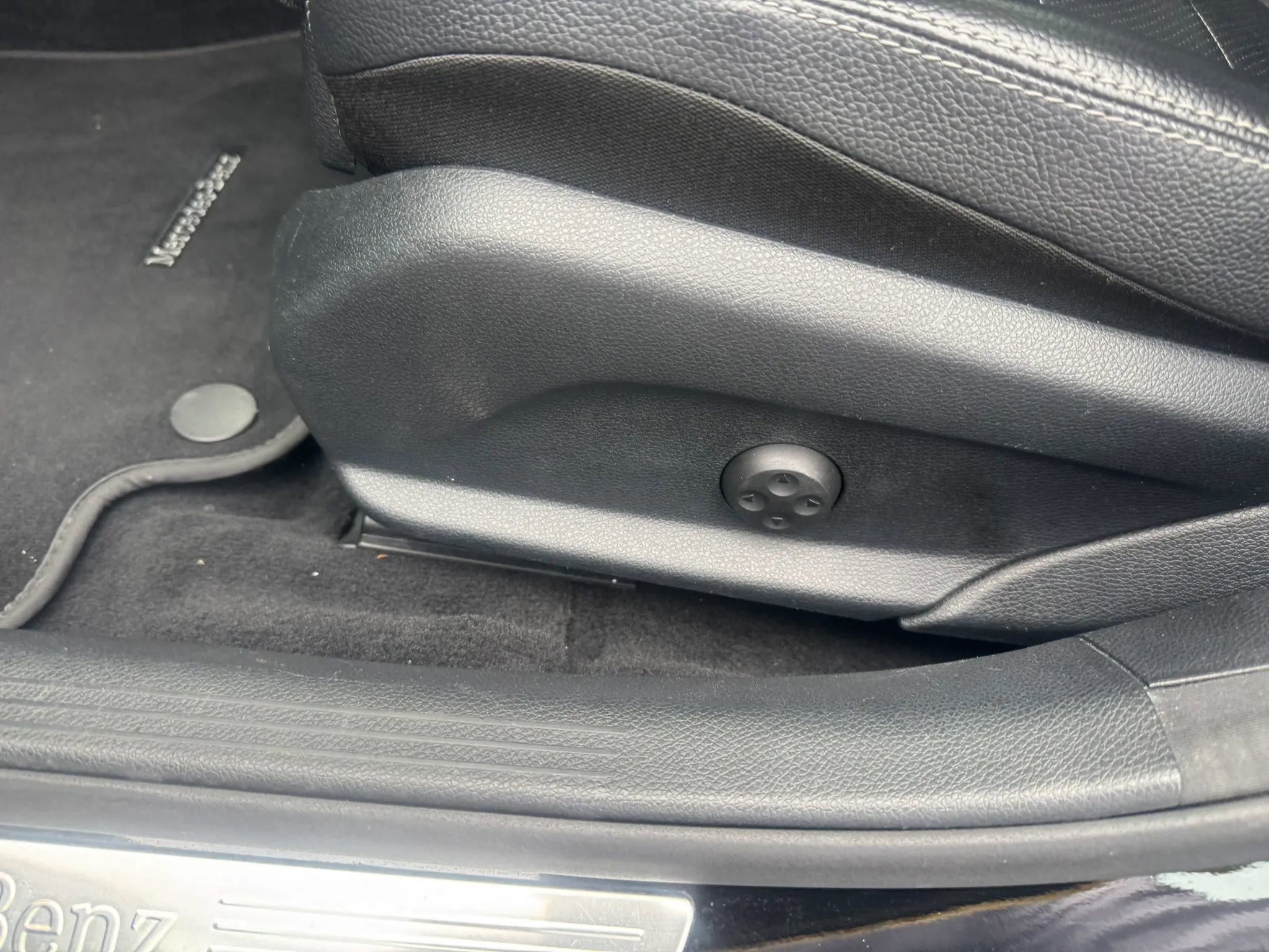 Used 2017 Mercedes-Benz C 300 Sedan image 18